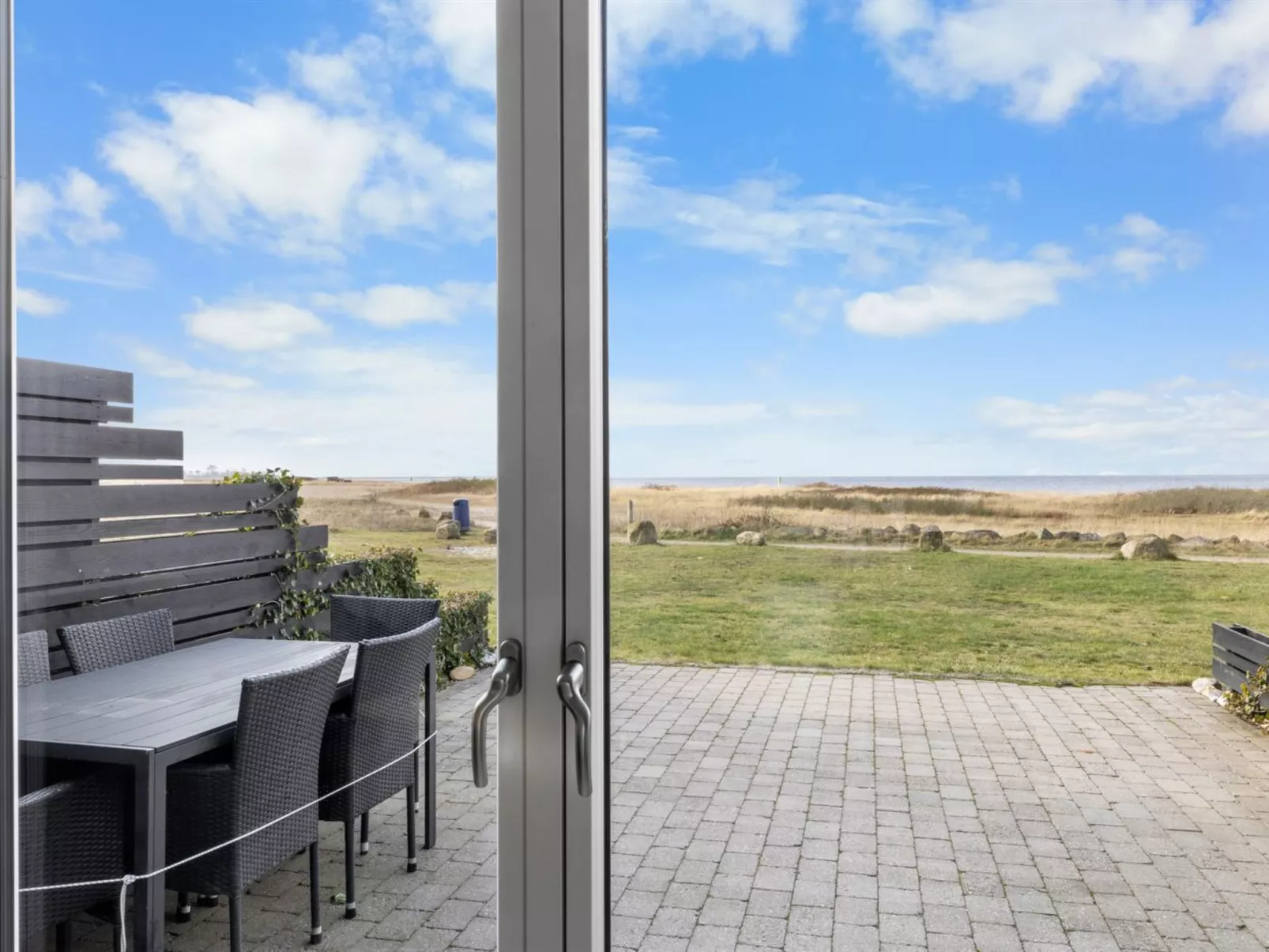 "Claudine" - 90m from the sea-Outside