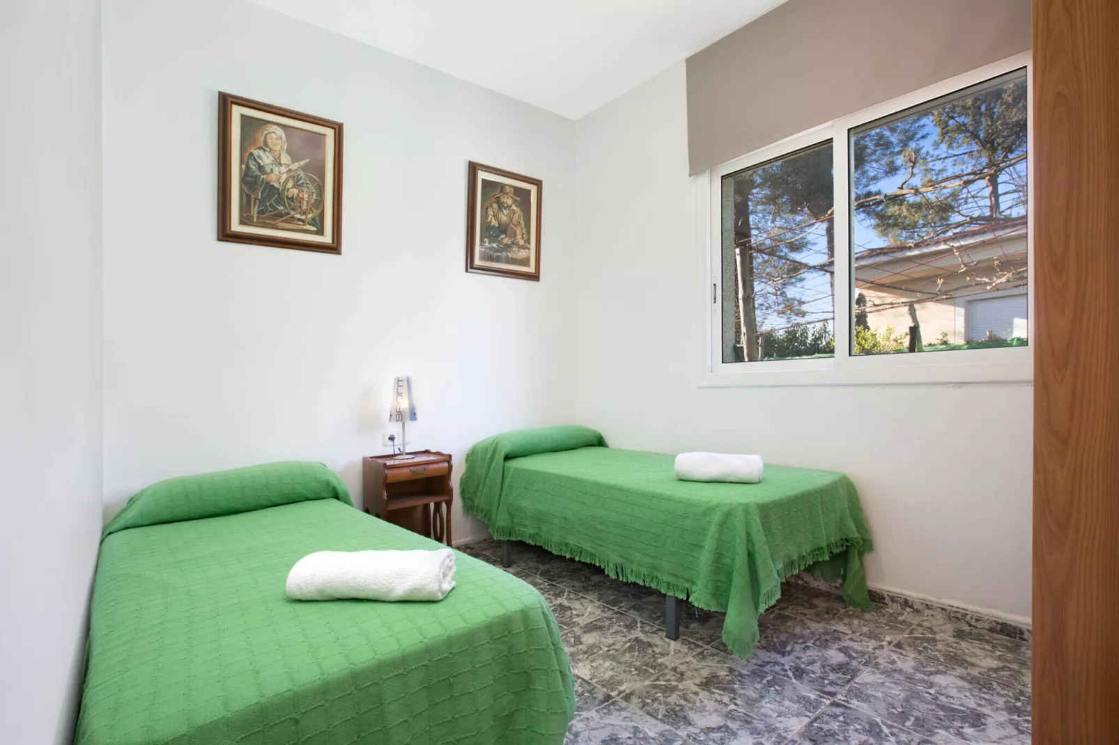 Alonso-Bedroom