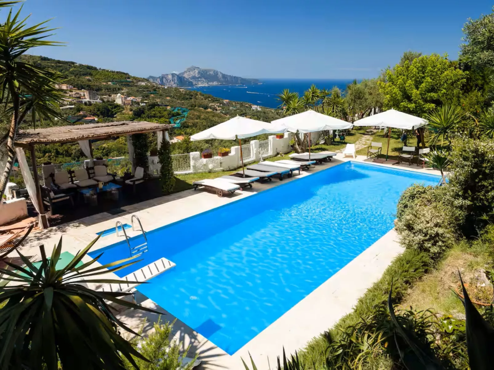 Sole di Capri-Outside