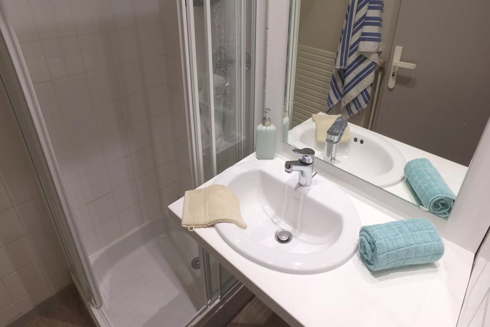 Gîte 2 Pièces 4 Personnes-Bathroom