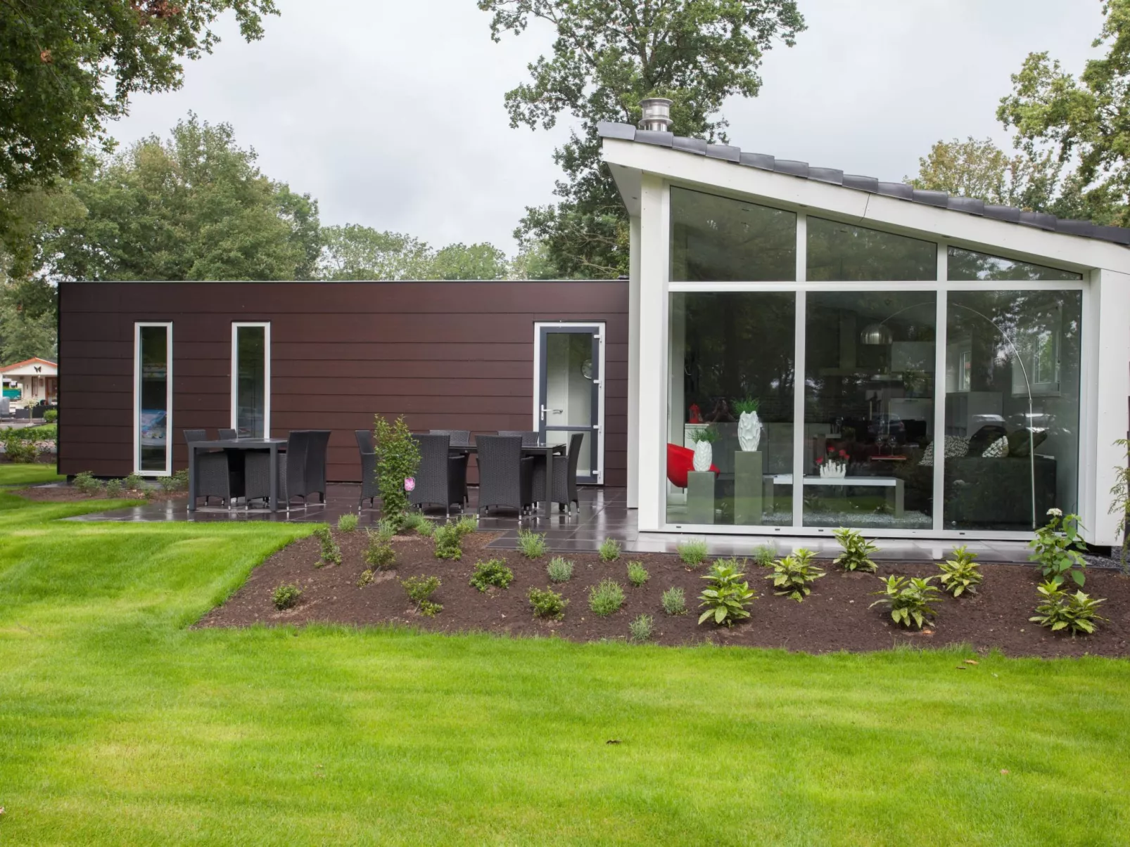 Pavilion 6-Outside