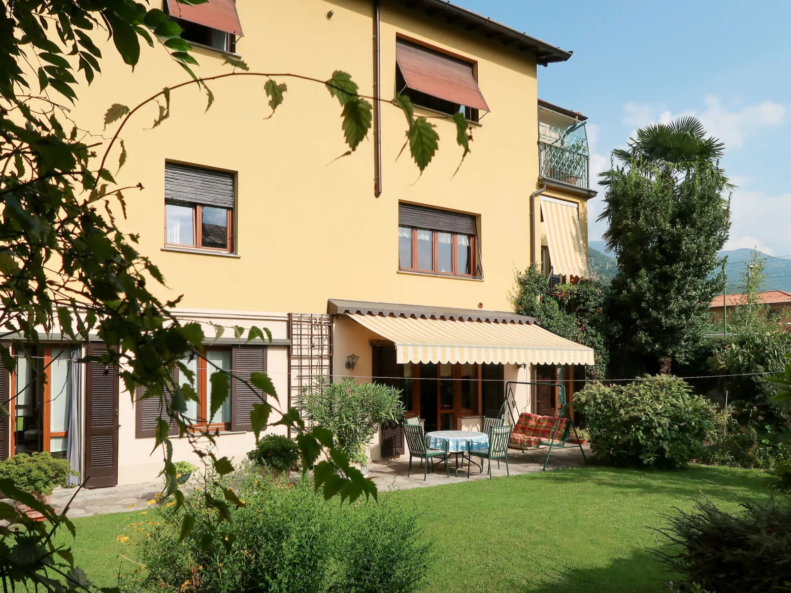 Il Giardino-Outside