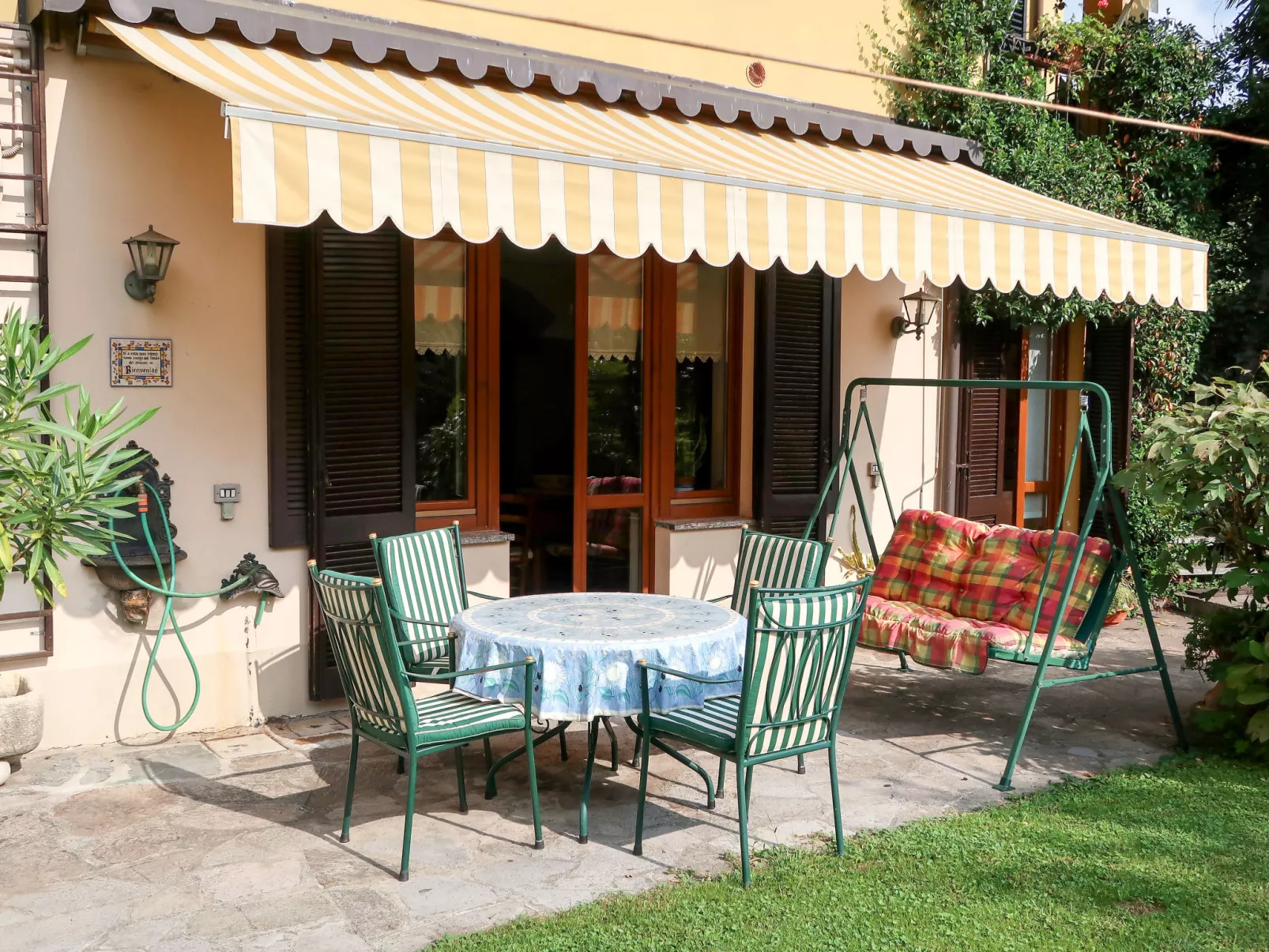 Il Giardino-Outside