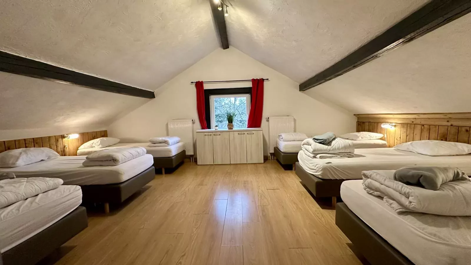 Tchénas-Bedroom