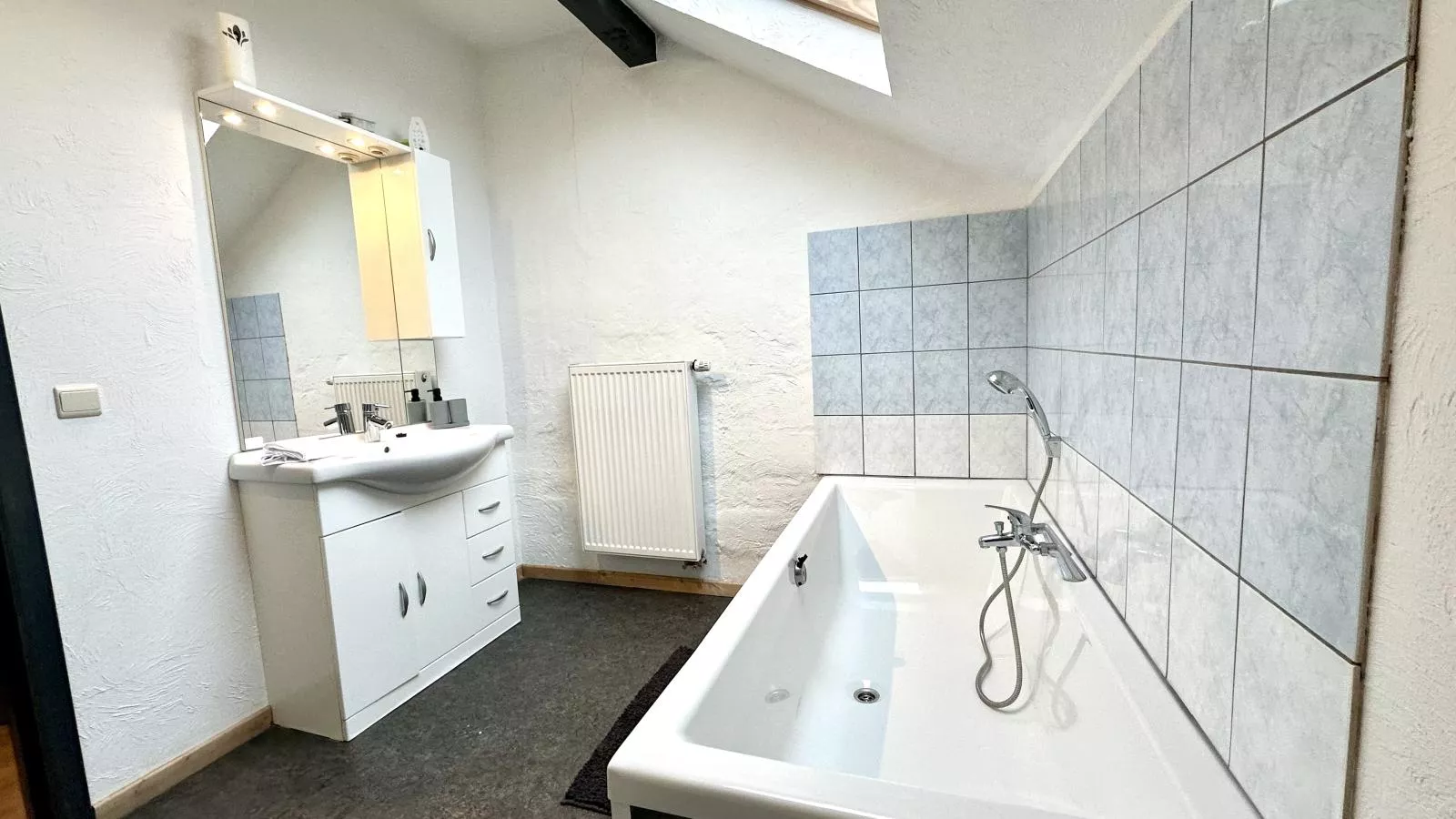 Tchénas-Bathroom