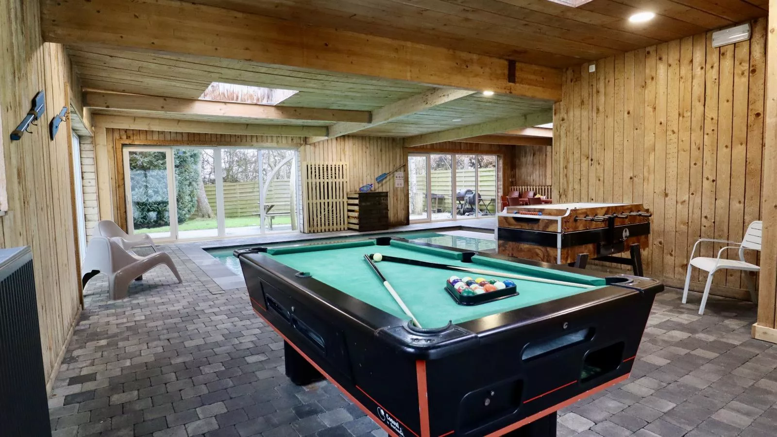 Tchénas-Recreation room