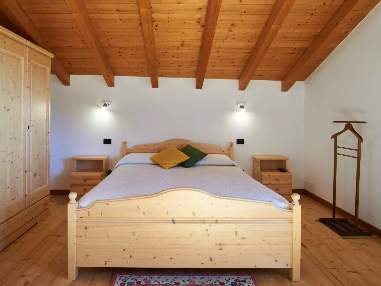 Residenza La Sassicaia-Inside
