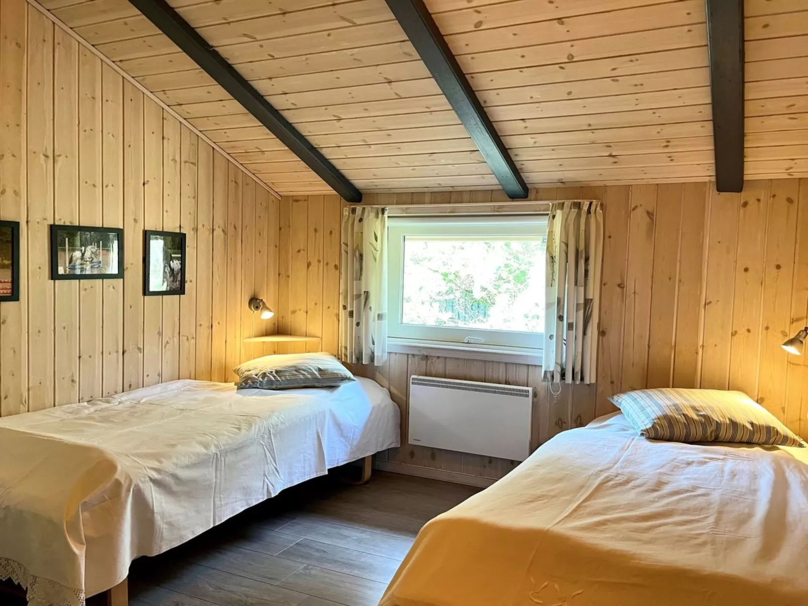 "Esmeralda" - 1.1km from the sea-Inside