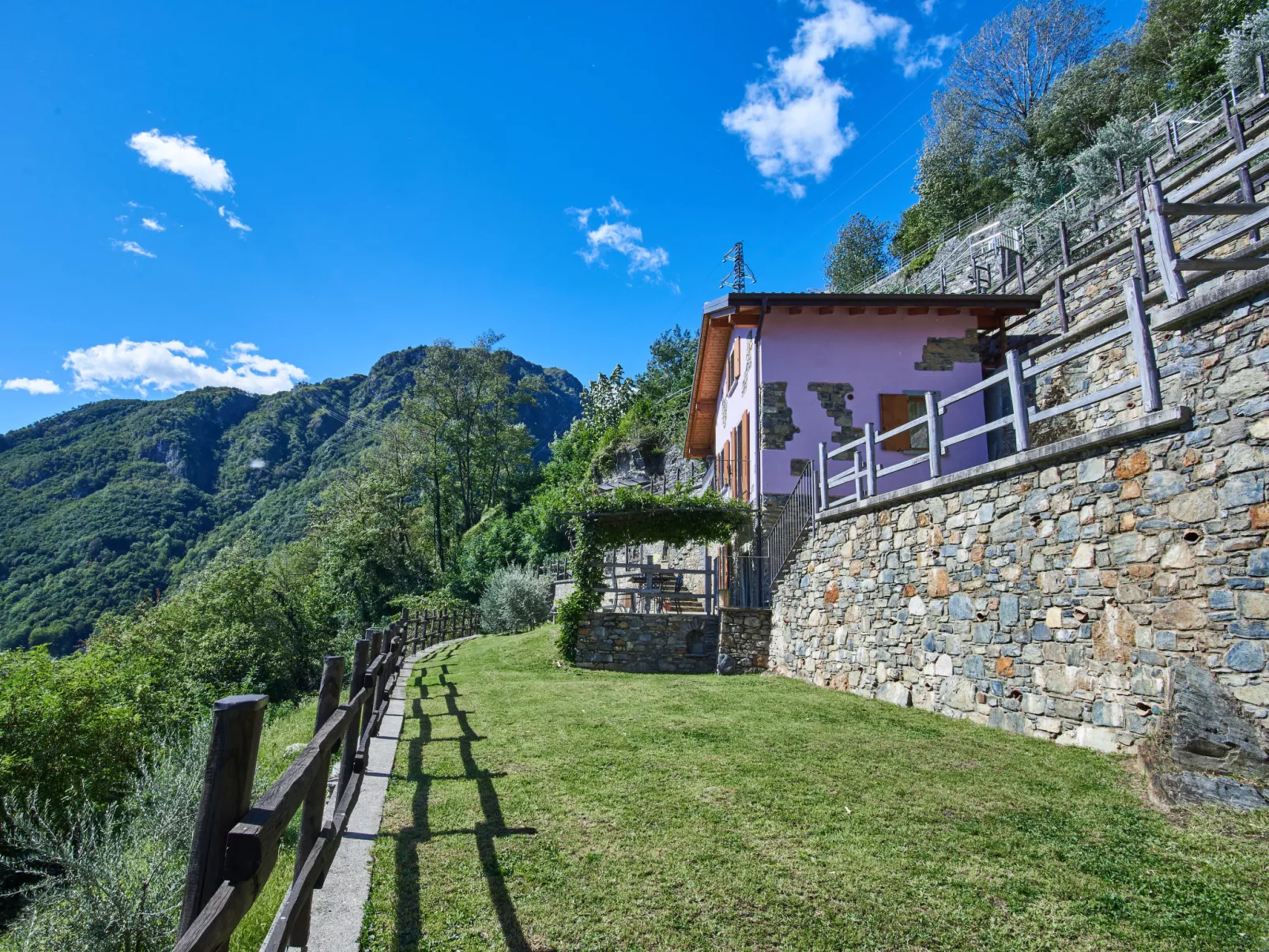 Residenza La Sassicaia-Outside