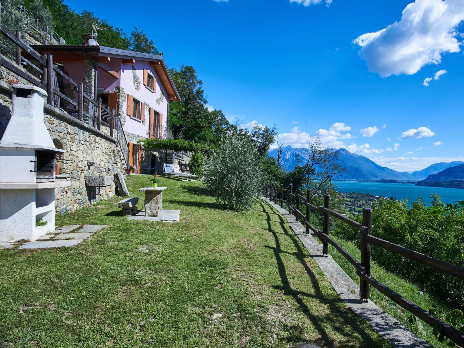 Residenza La Sassicaia-Outside