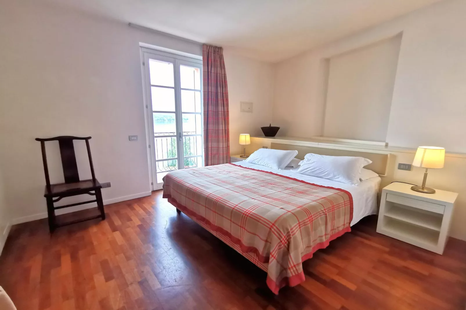 Residence Antico Verbano Meina-Trilo 6-Schlafzimmer