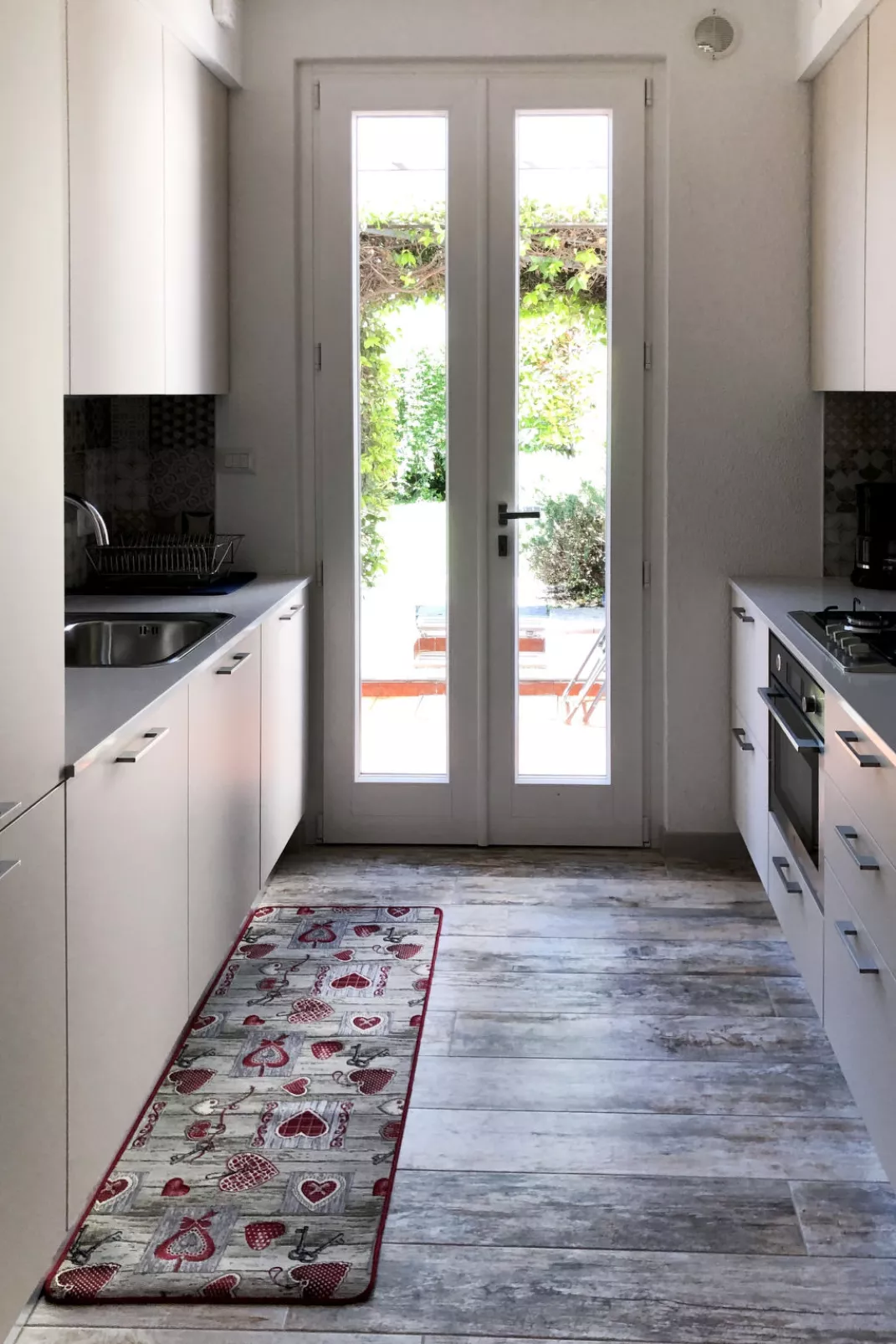 Letizia (DGO232)-Inside