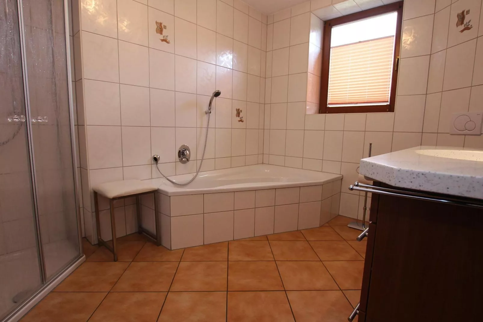 EG 45 qm-Bathroom