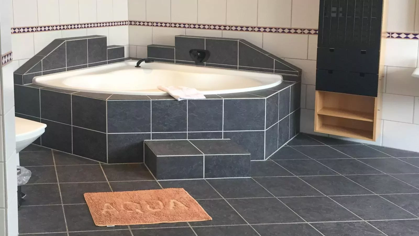 Herrenhaus-Bathroom