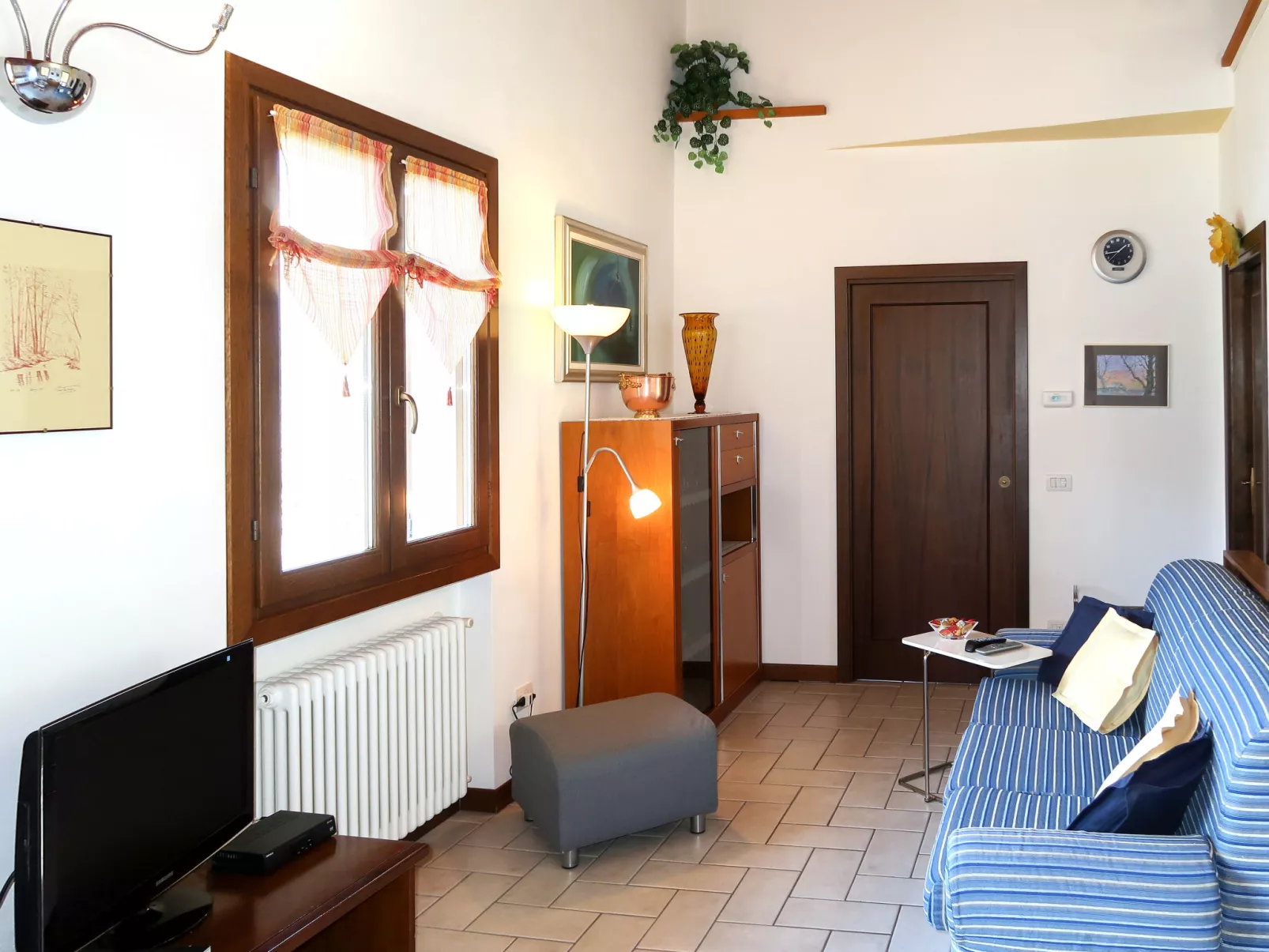 Bellavista (GRV240)-Inside