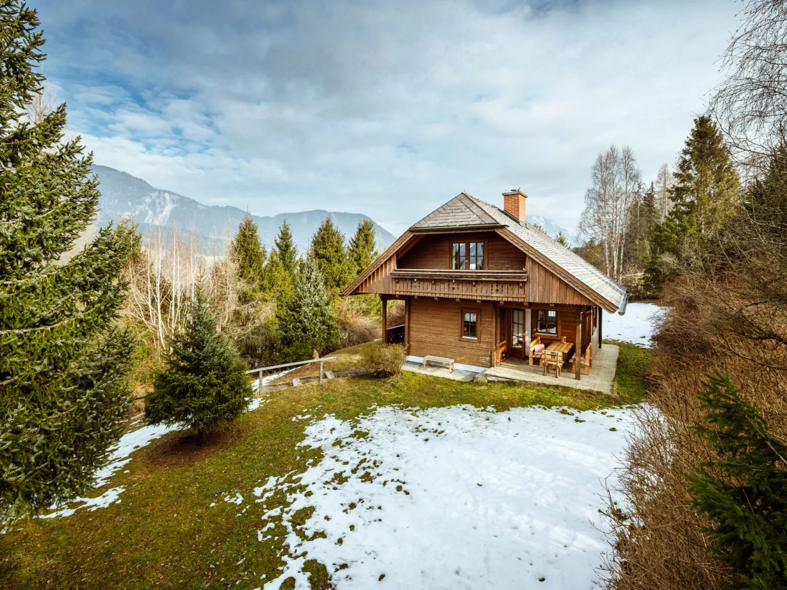 Simons Blockhütte-Outside