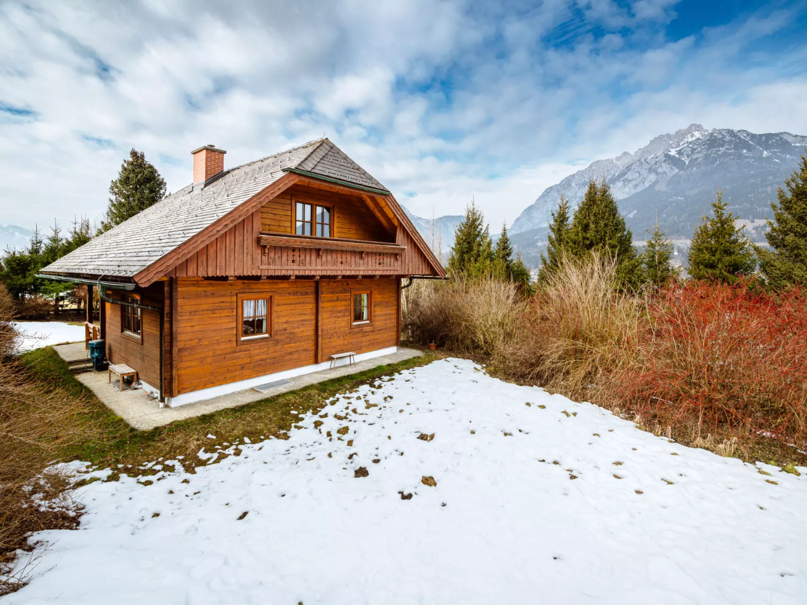 Simons Blockhütte-Outside