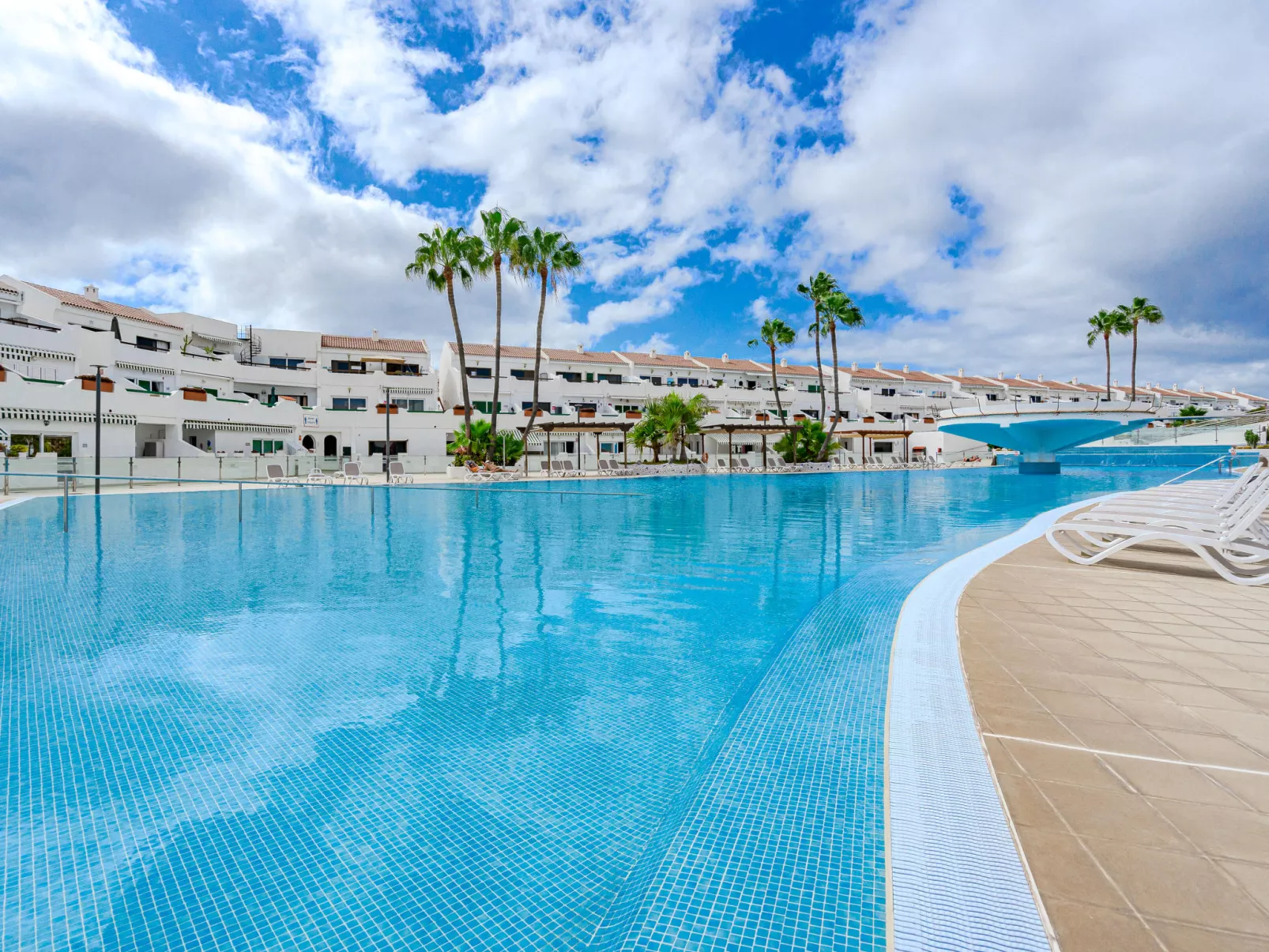 Parque Don Jose Poolside Retreat-Outside