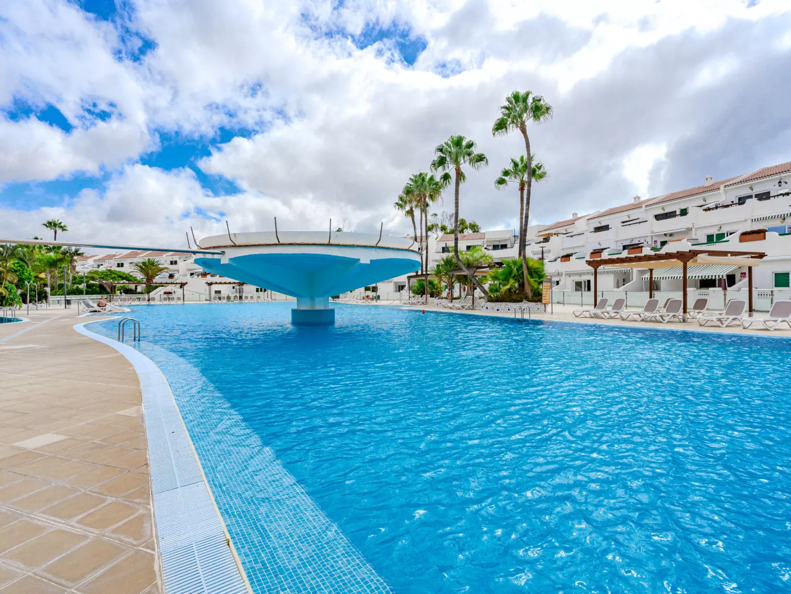 Parque Don Jose Poolside Retreat-Outside