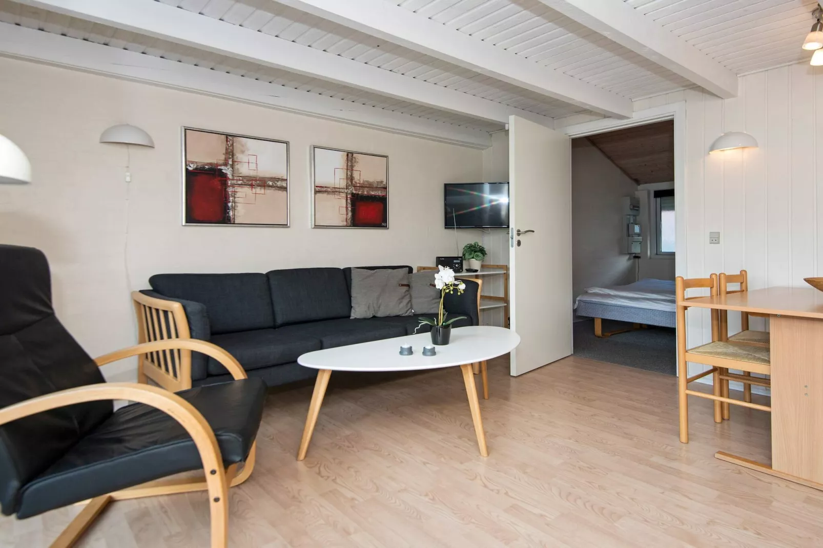 3 room,2 levels,dishwasher-Indoor