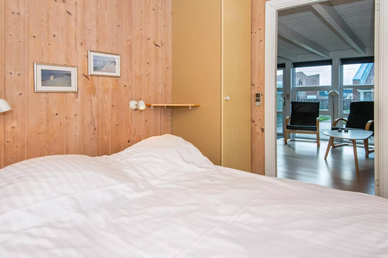 3 room,2 levels,dishwasher-Indoor
