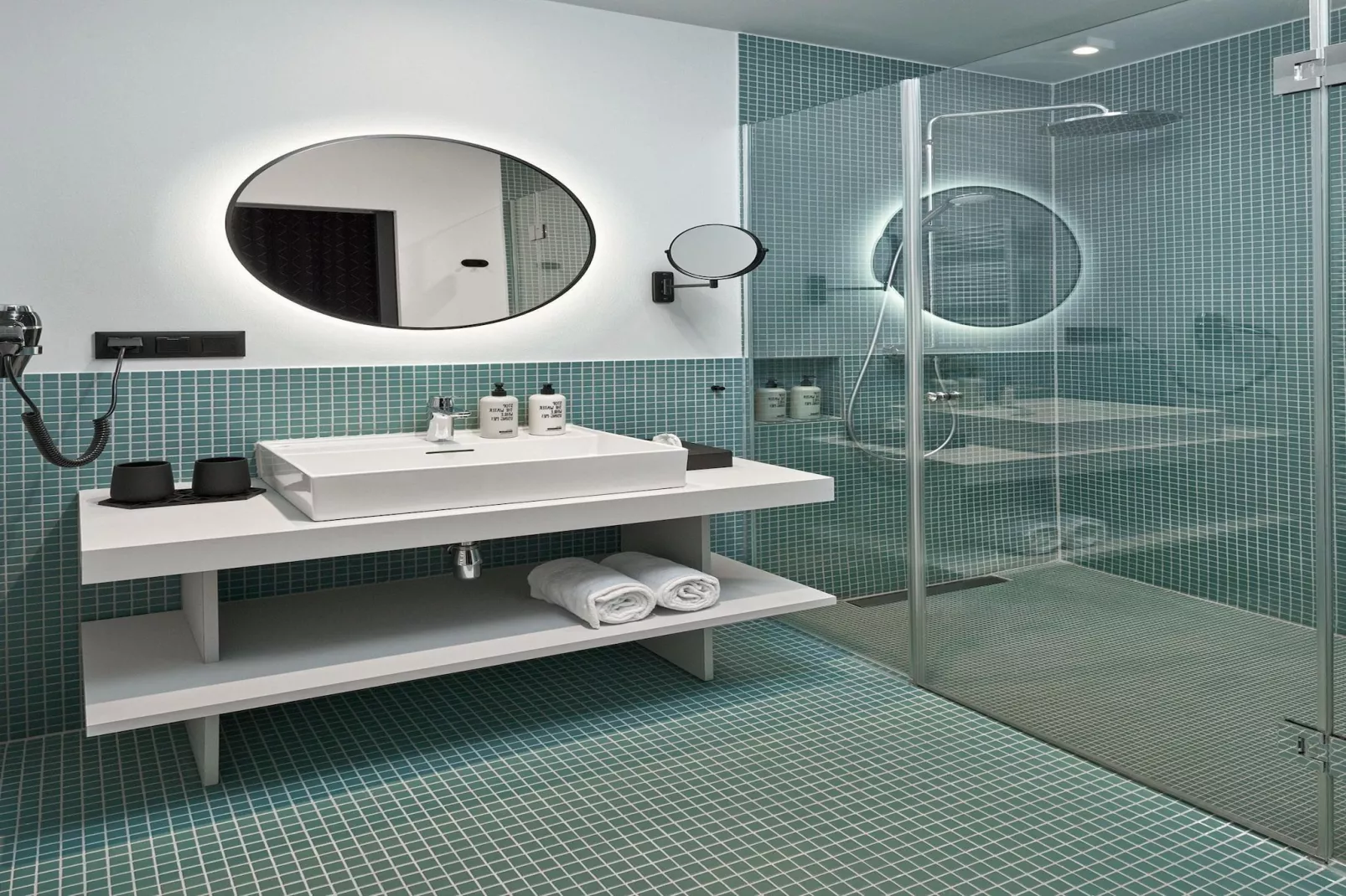 URBANAUTS Studios Fillgrader - 1Person-Bathroom