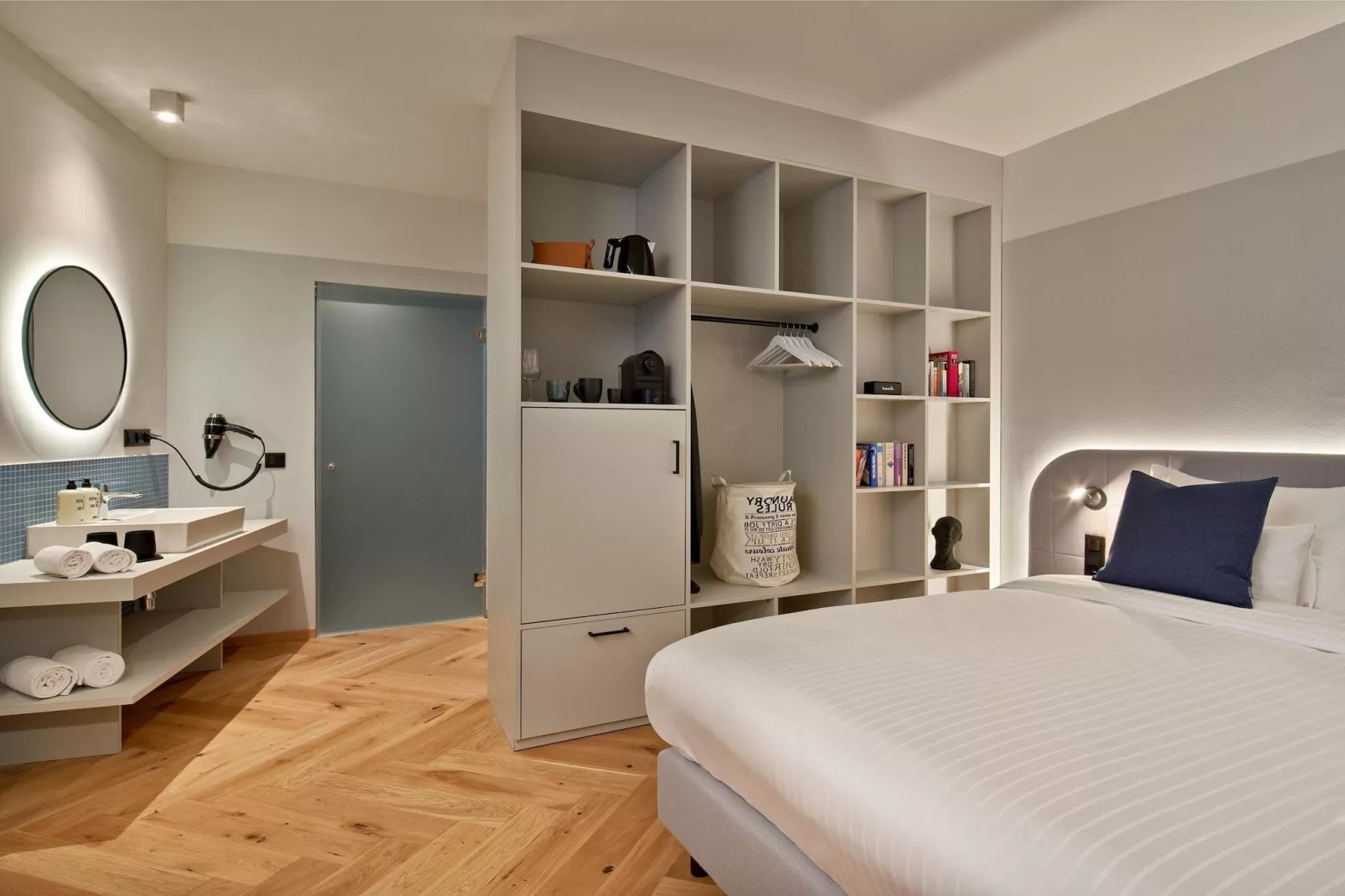 URBANAUTS Studios Fillgrader - 1Person-Bedroom