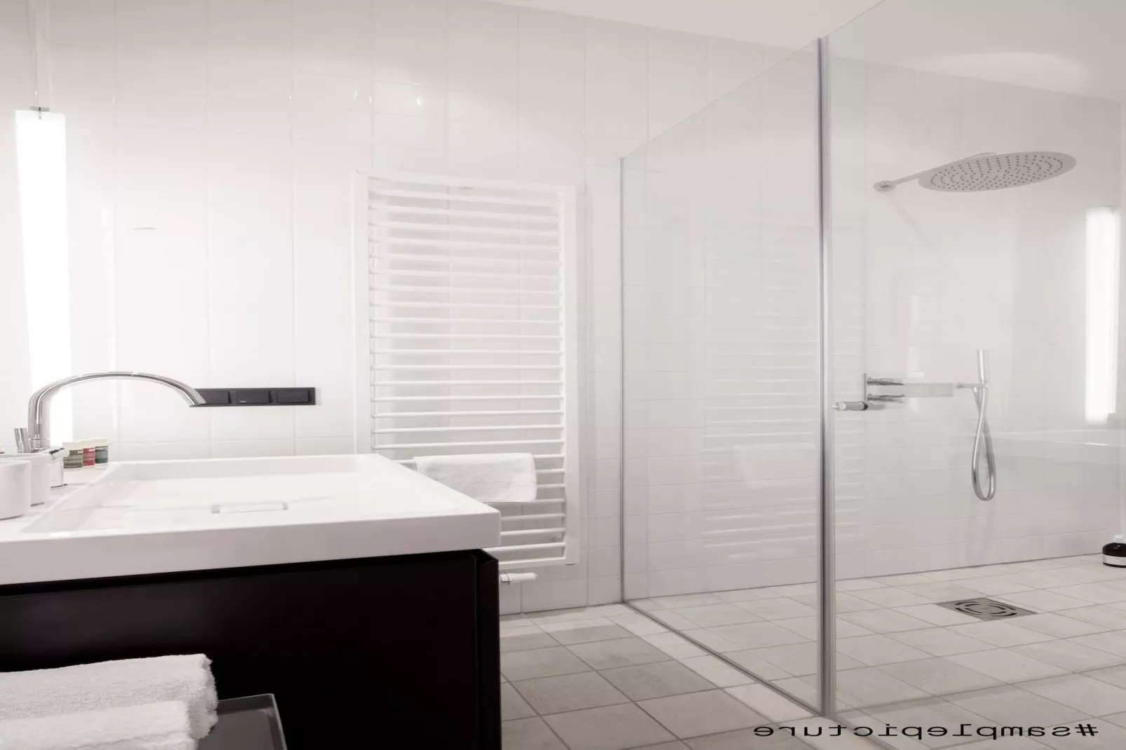 URBANAUTS Studios Fillgrader - 1Person-Bathroom