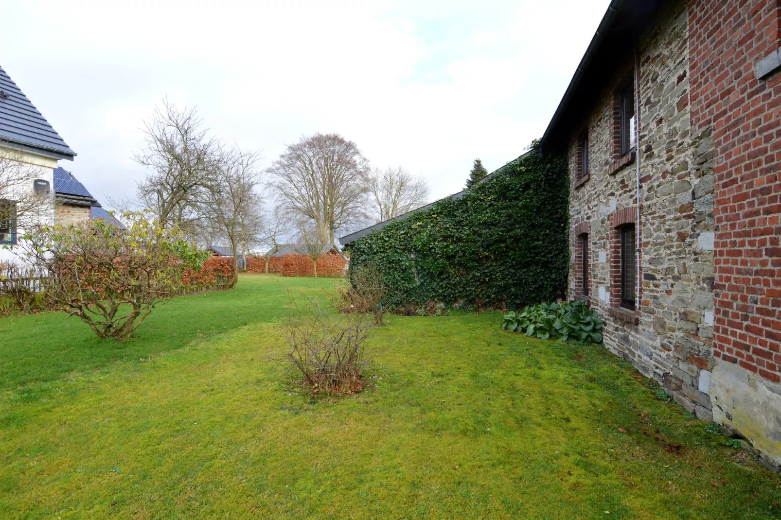 Haus Päsch nahe See mit beheiztem Whirlpool/Sauna-Jardin d'été
