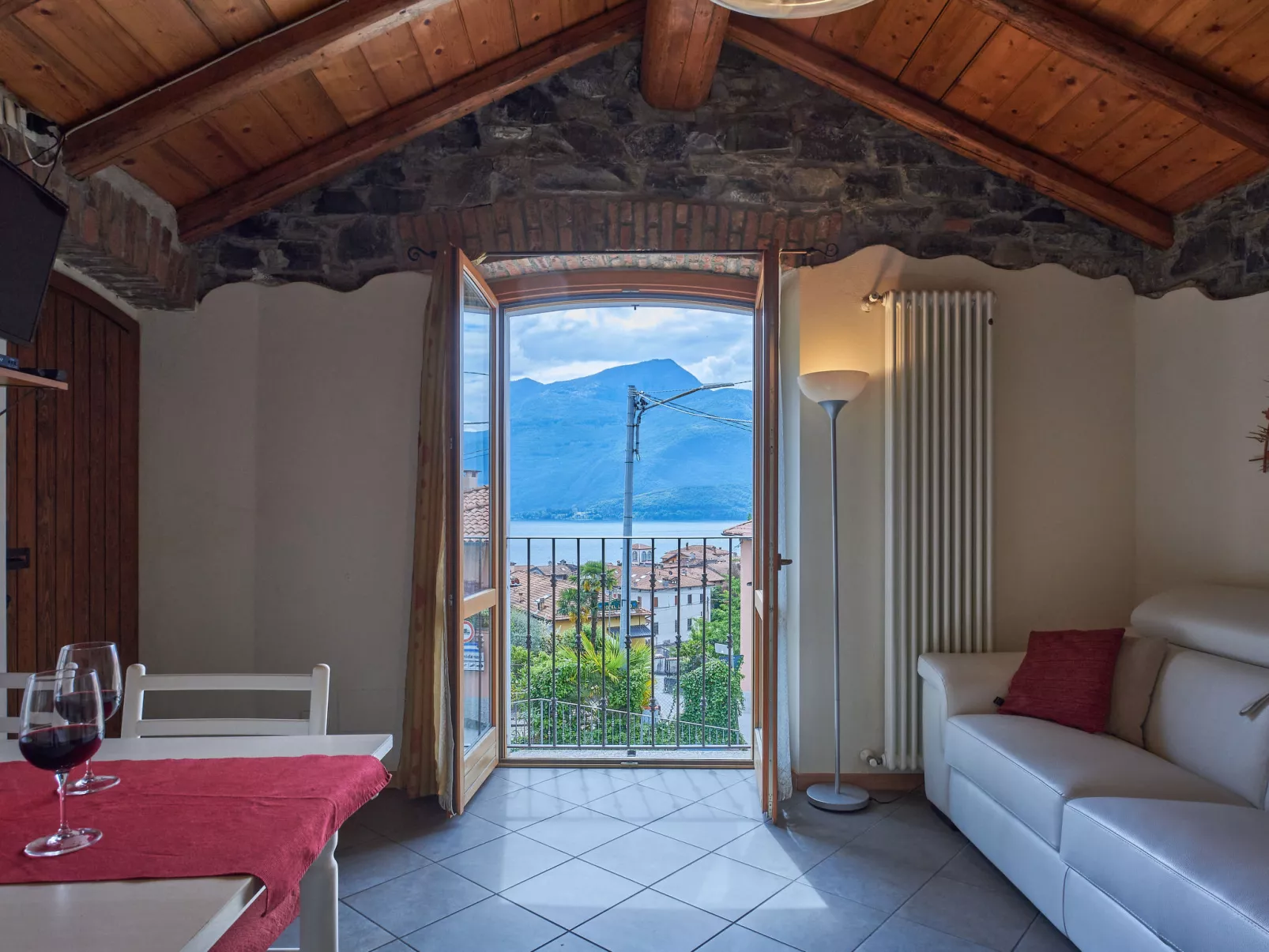 Pieve (GRV102)-Inside