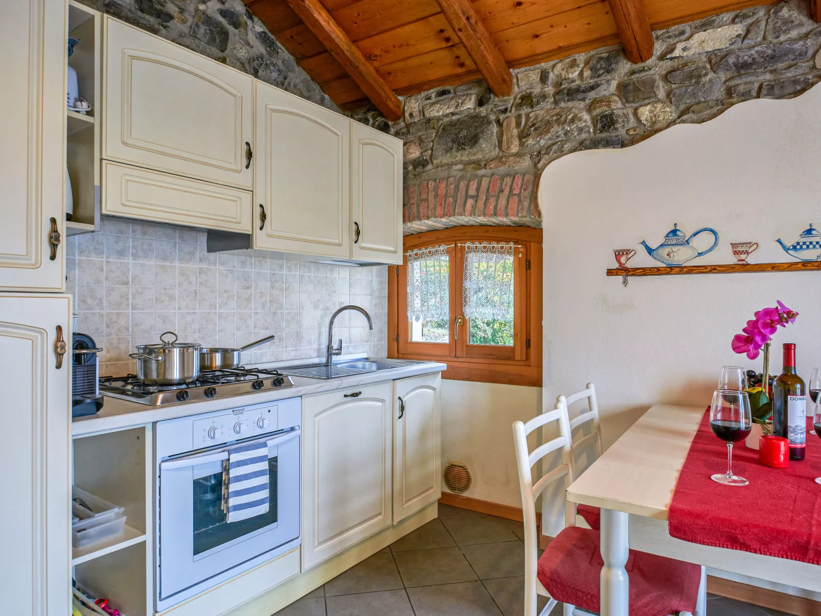 Pieve (GRV102)-Inside