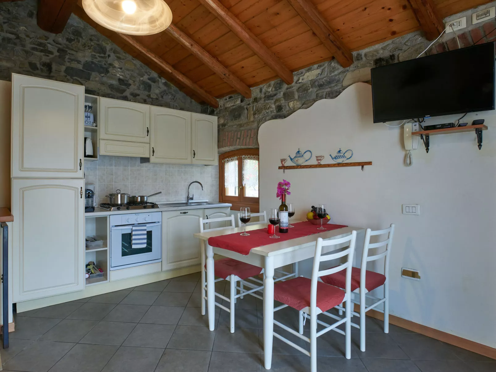 Pieve (GRV102)-Inside