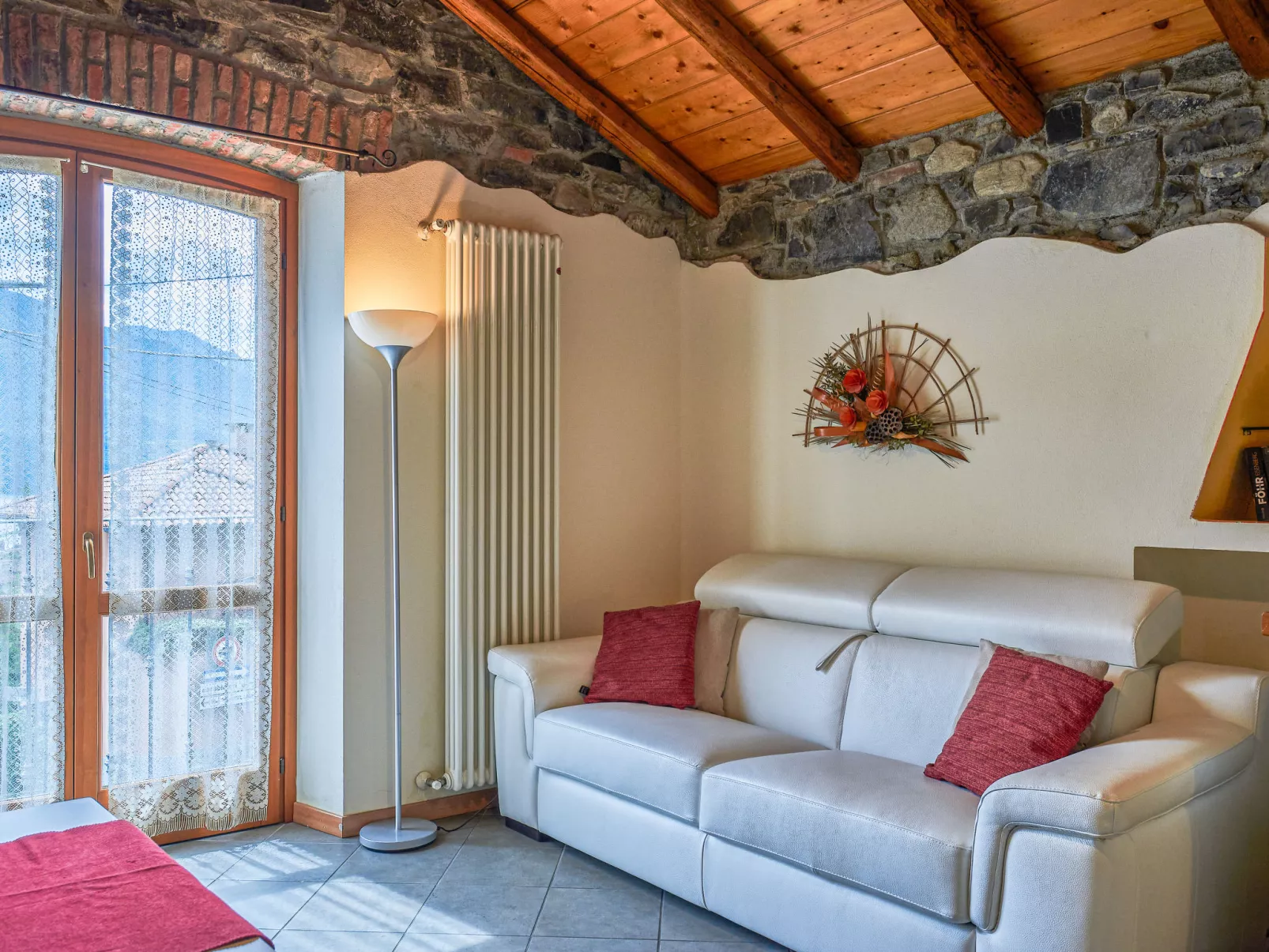 Pieve (GRV102)-Inside