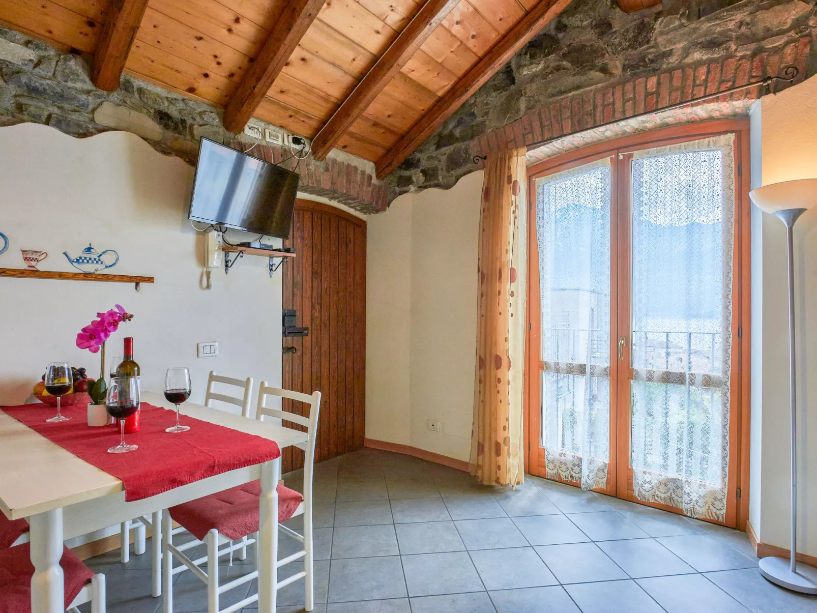 Pieve (GRV102)-Inside