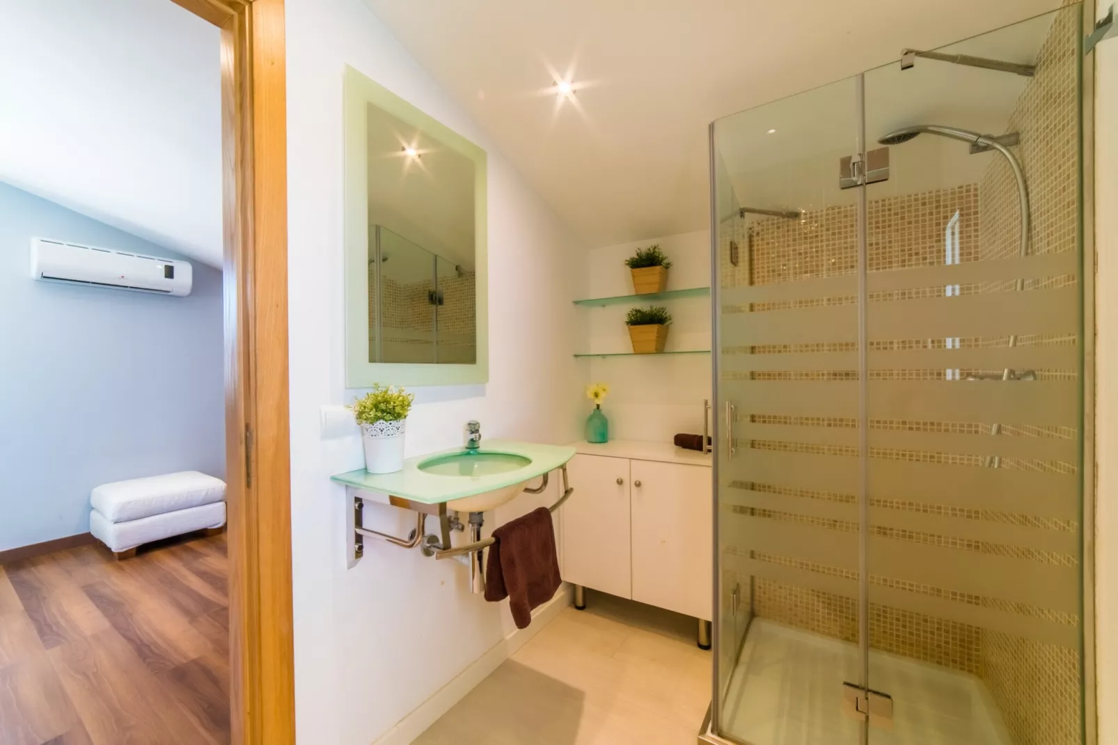 Xiscama-Bathroom