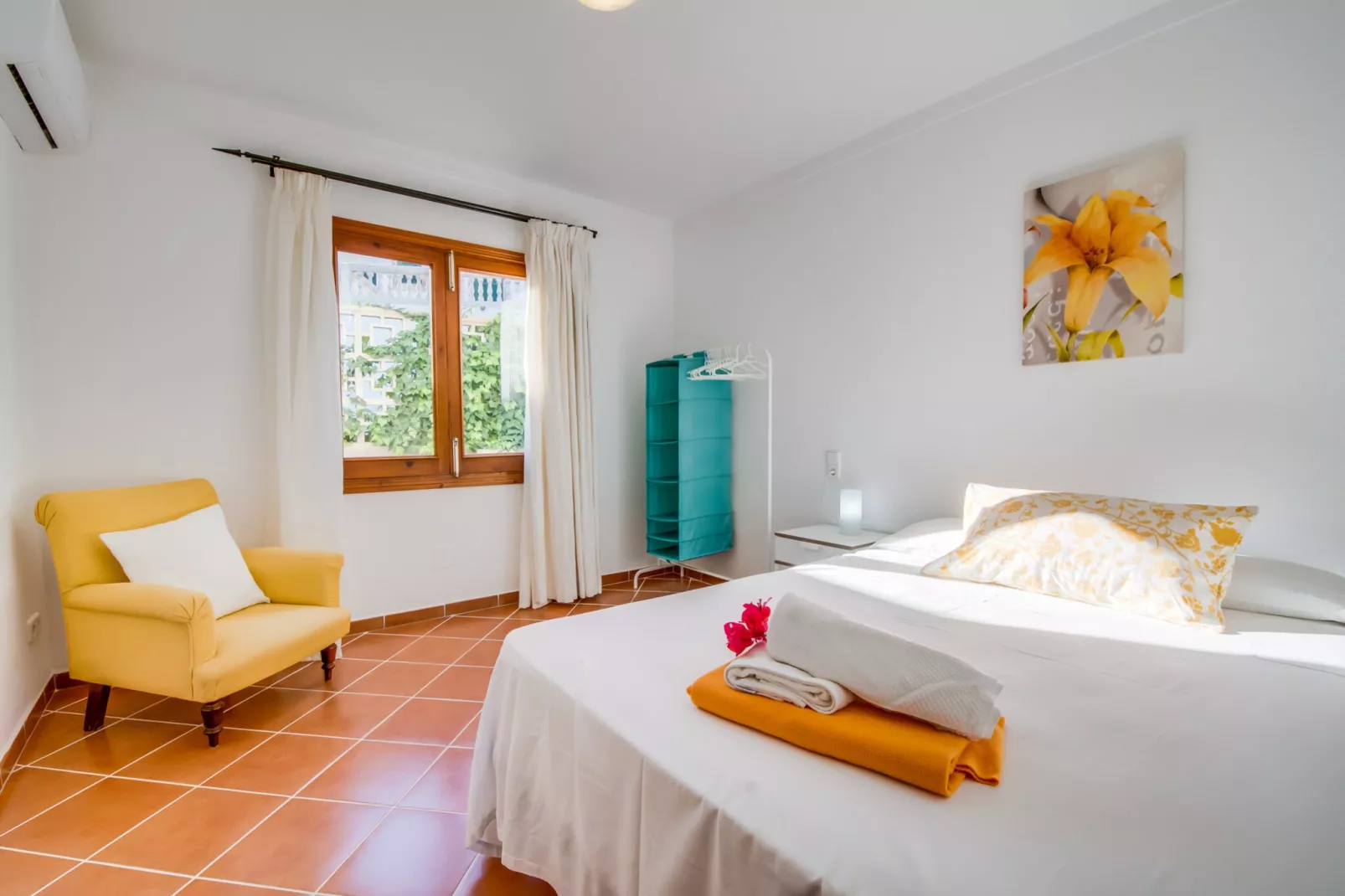 Can Jaume-Bedroom