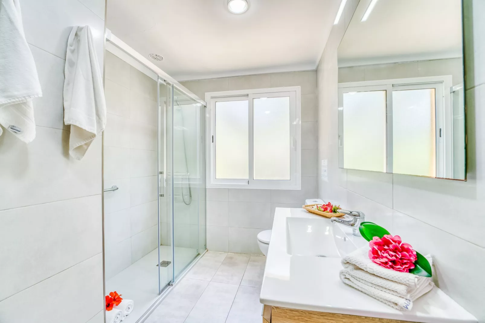 Tacaritx-Bathroom