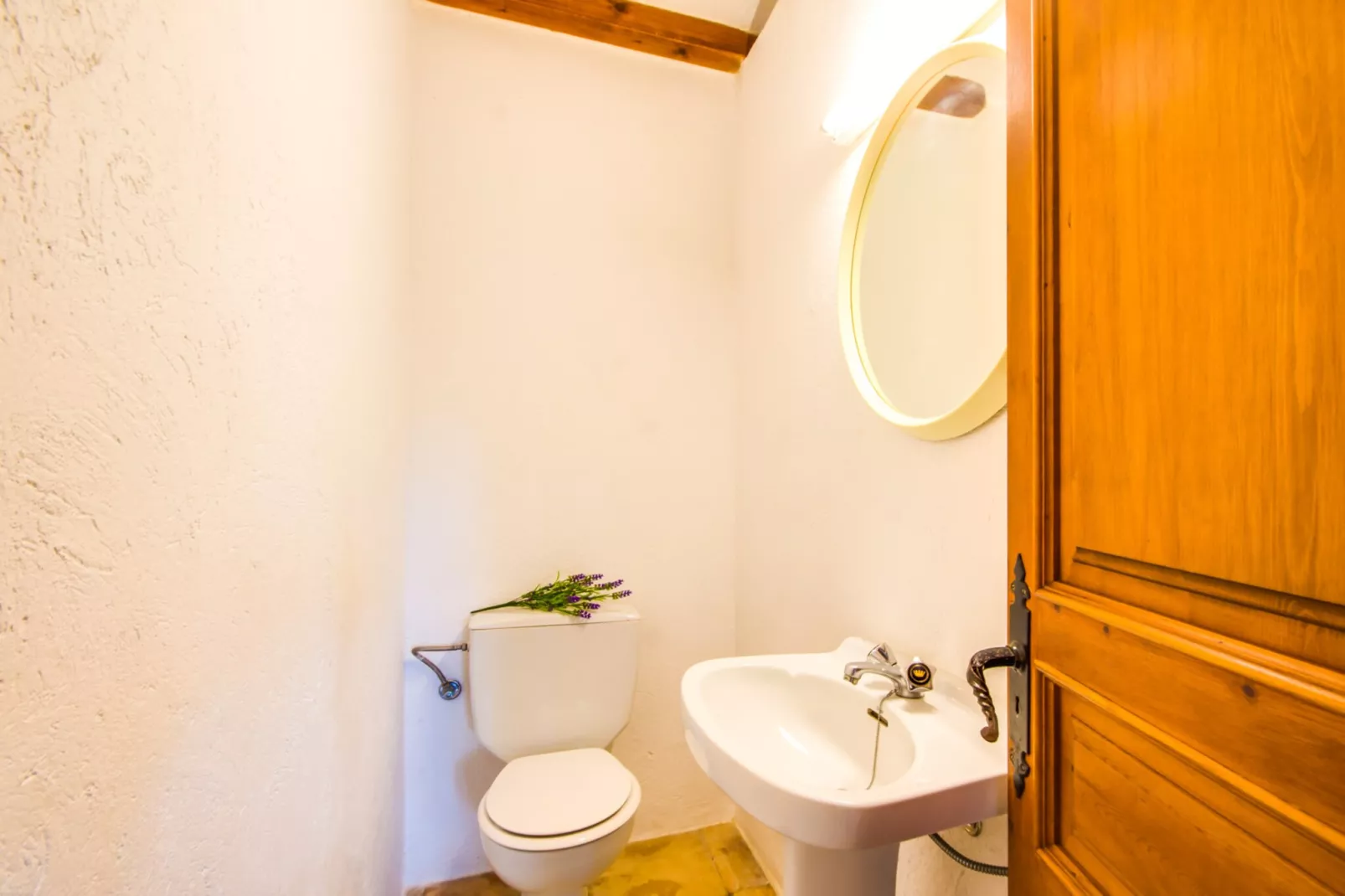 Can Comaro-Bathroom