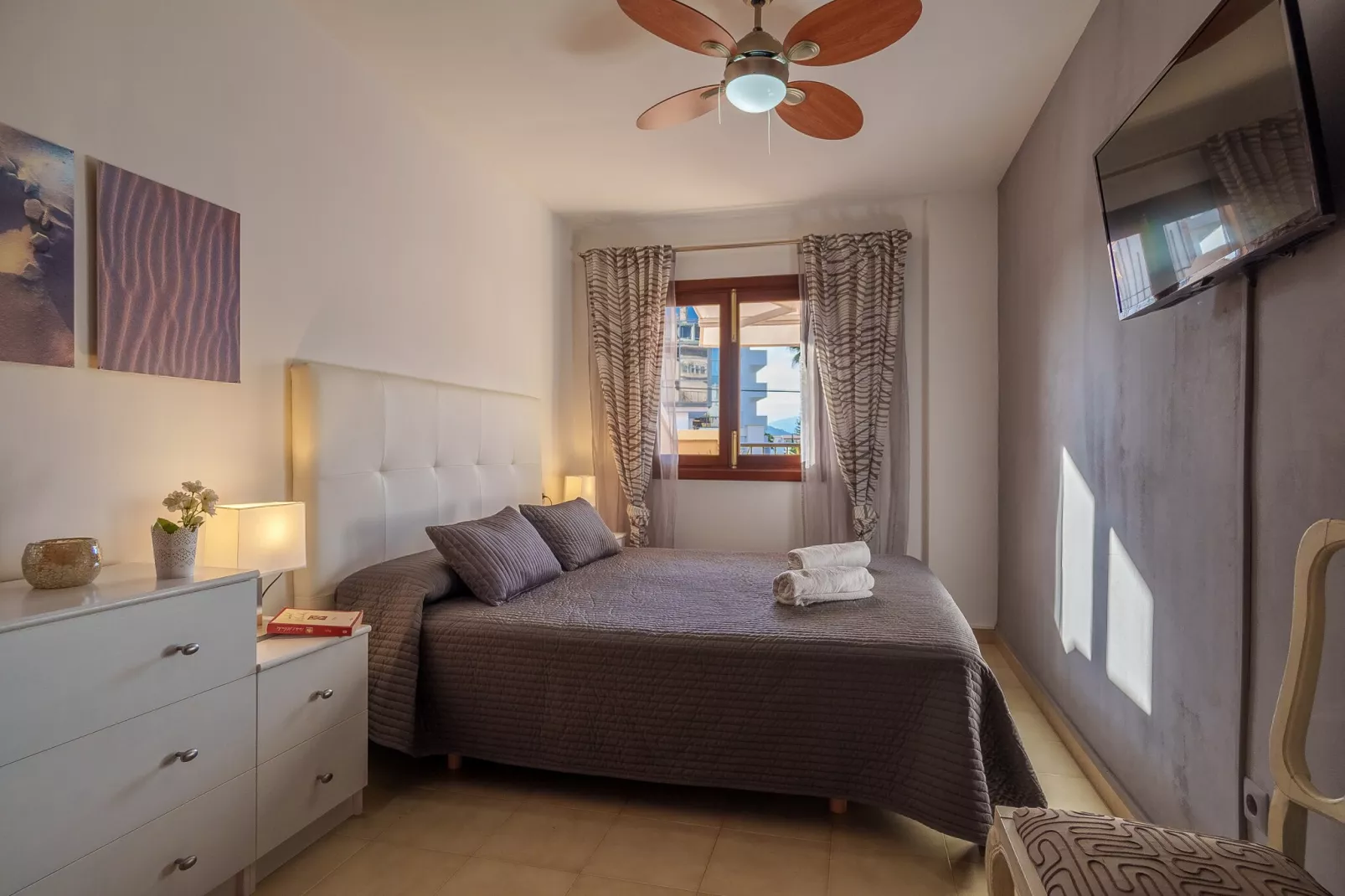NICE 4 YOU-Bedroom