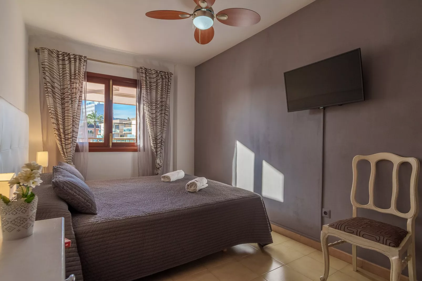 NICE 4 YOU-Bedroom