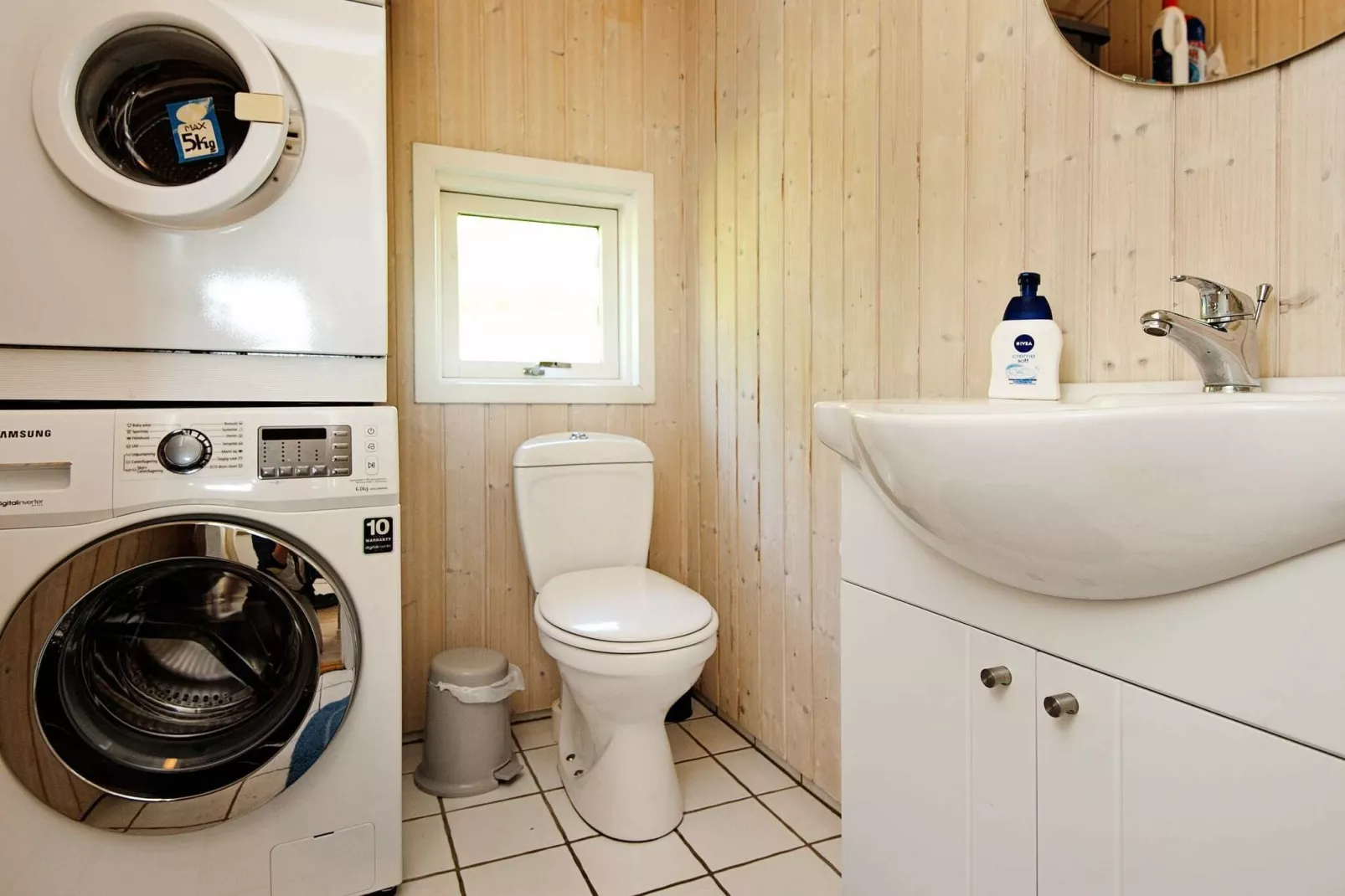 8 person holiday home in Sjølund-By Traum-Indoor