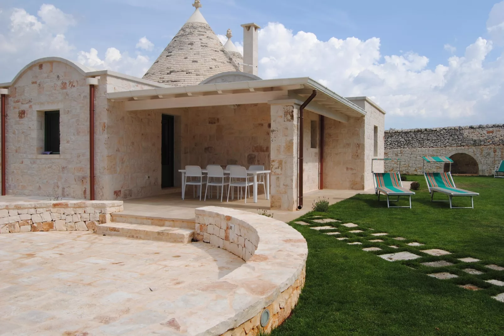 Trullo Amato Cisternino-Terrace balcony