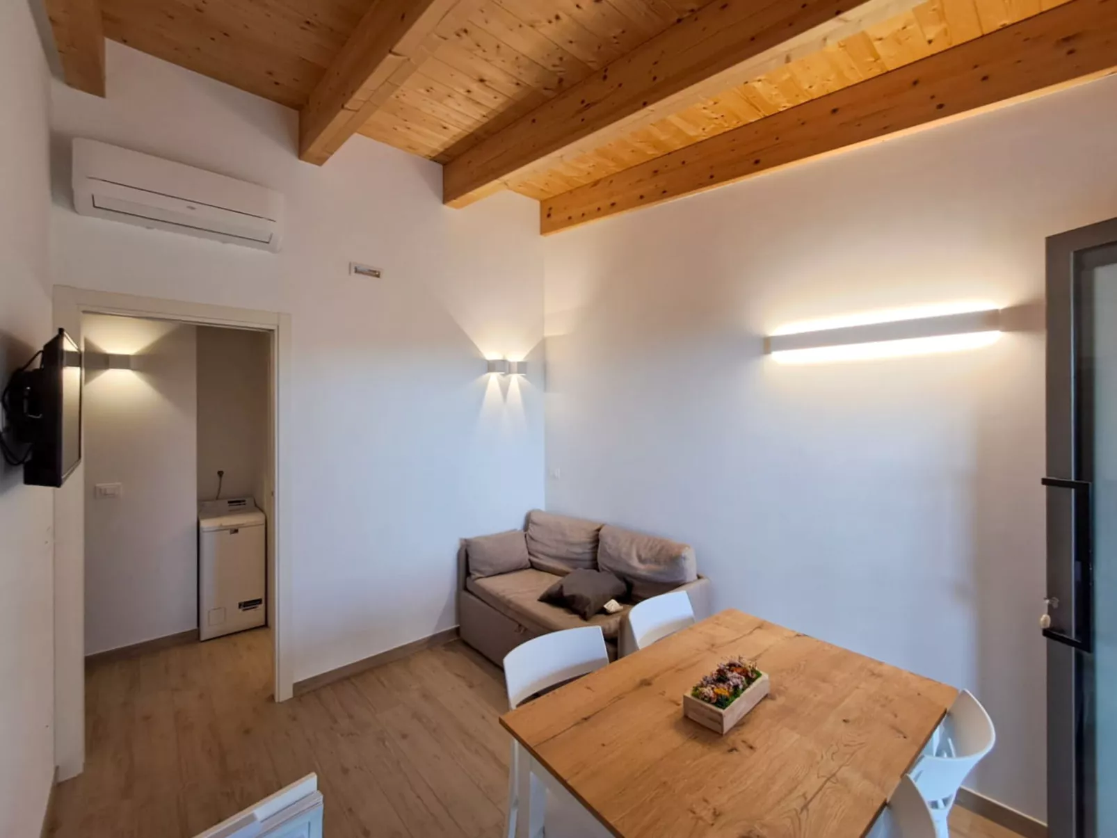 Roseto Apartments Trilo 3-Inside