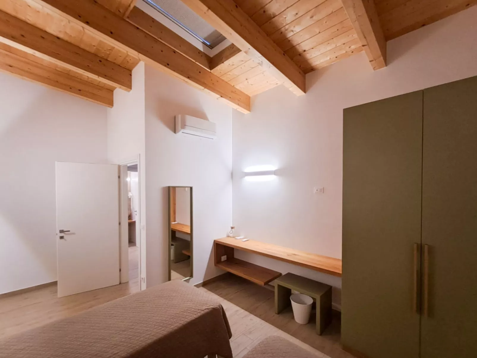 Roseto Apartments Trilo 3-Inside