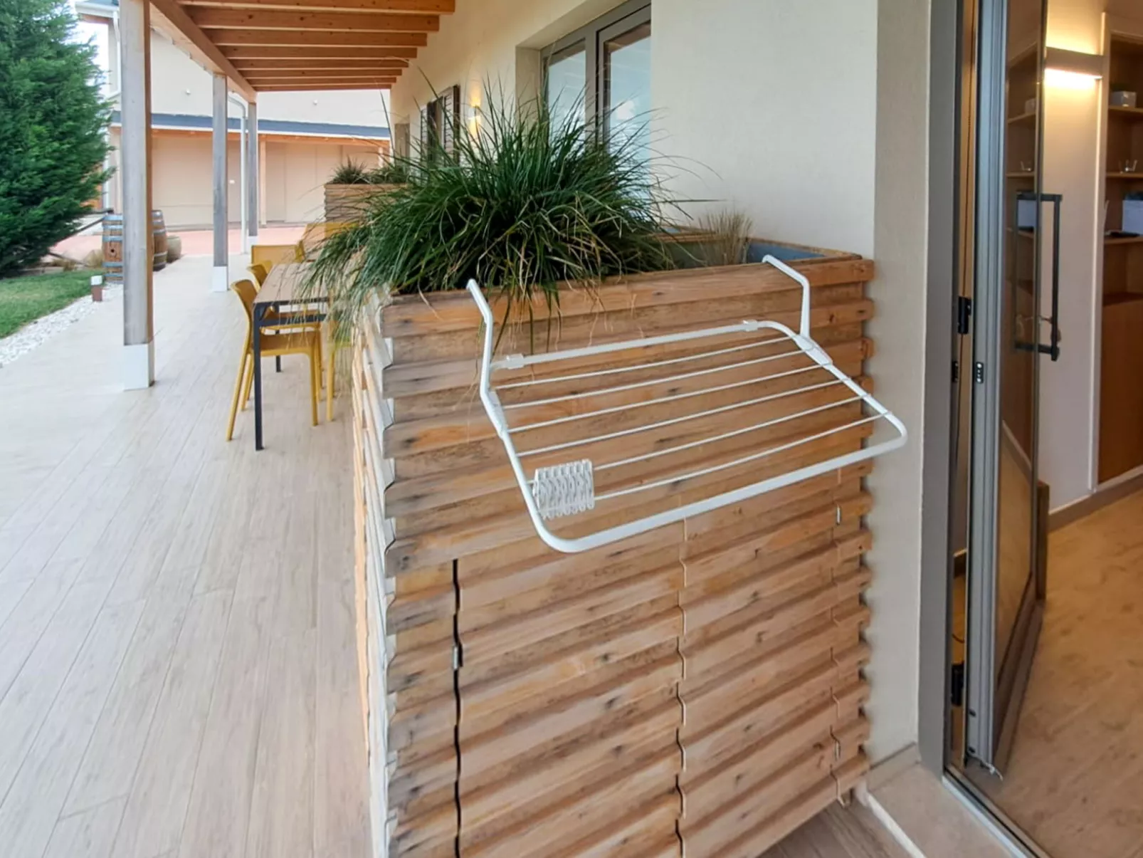 Roseto Apartments Trilo 3-Outside