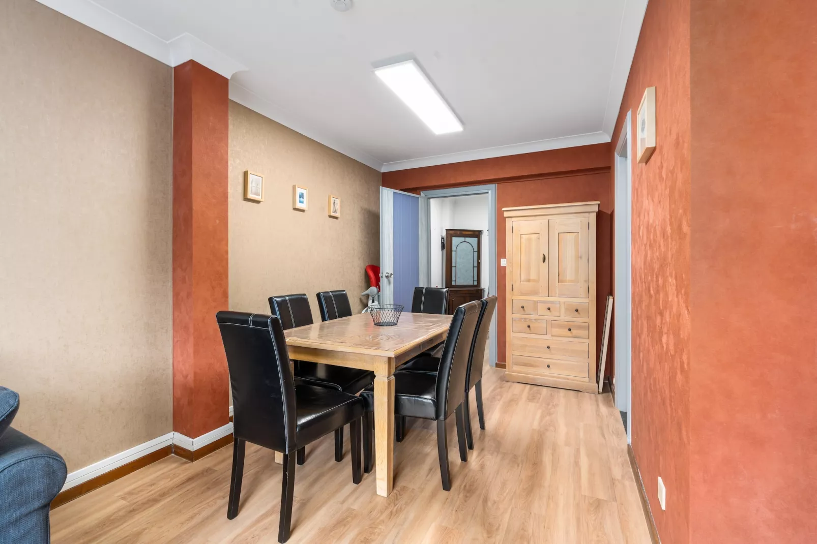 Nele en Pallieter N2-Dining room