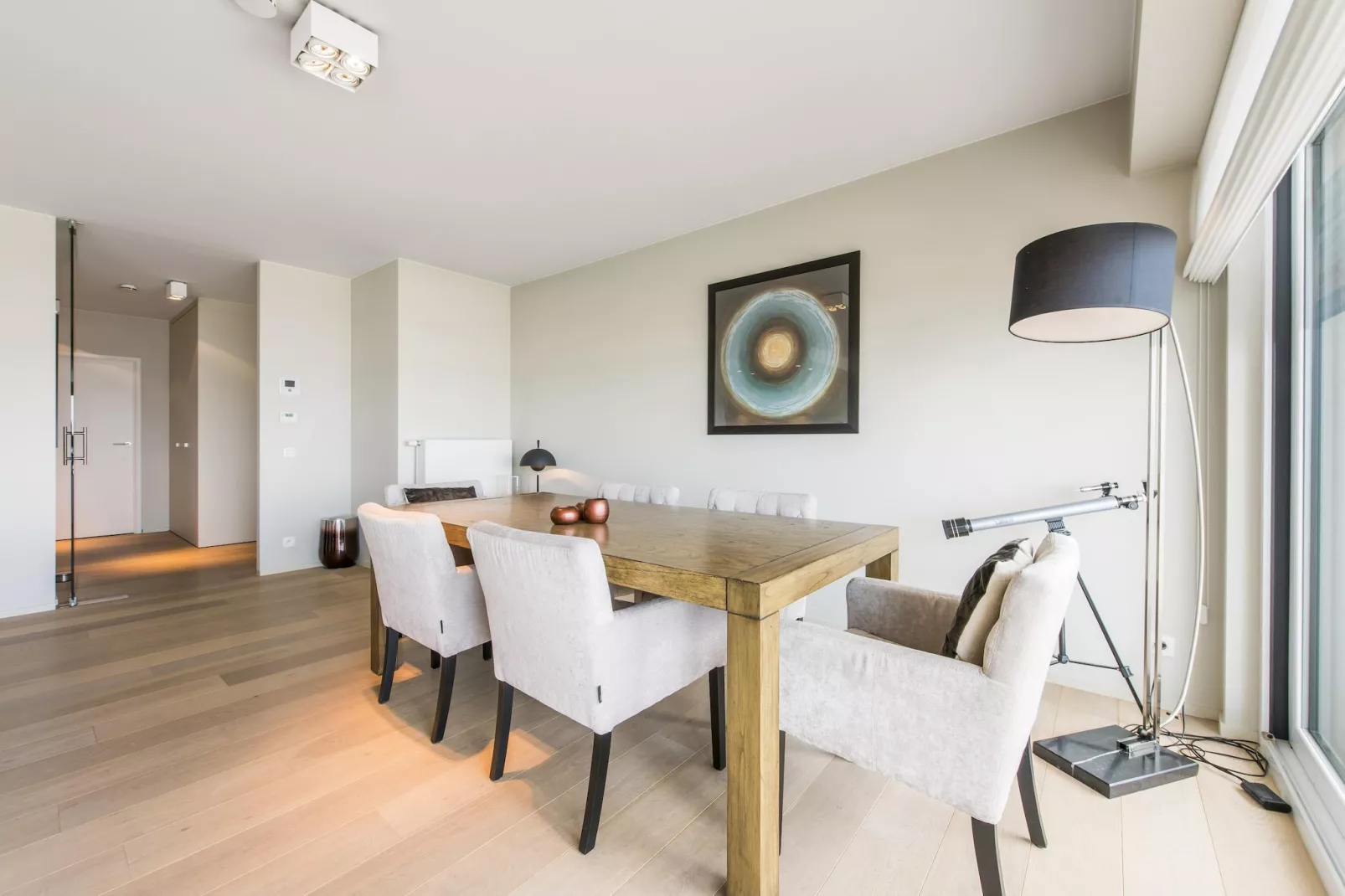 Eden B7-Dining room