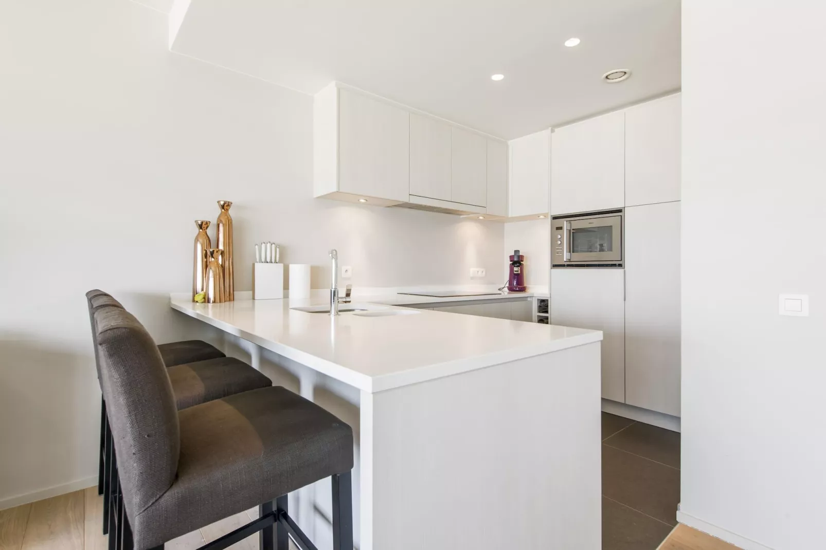 Eden B7-Kitchen