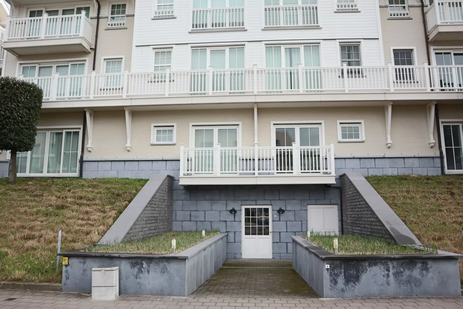 DOCKSIDE 0303-Exterior summer