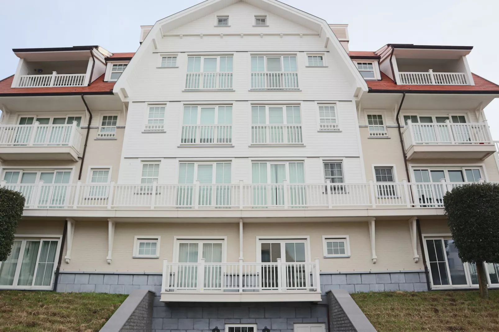 DOCKSIDE 0303-Exterior summer